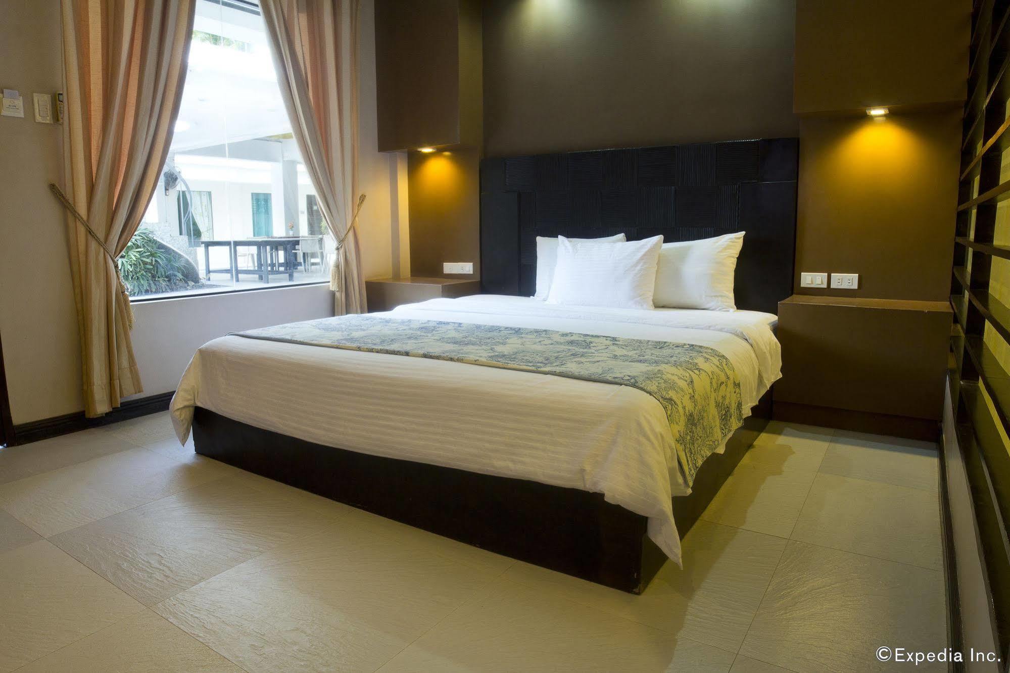 Erus Suites Hotel Boracay Manoc-Manoc Exteriér fotografie